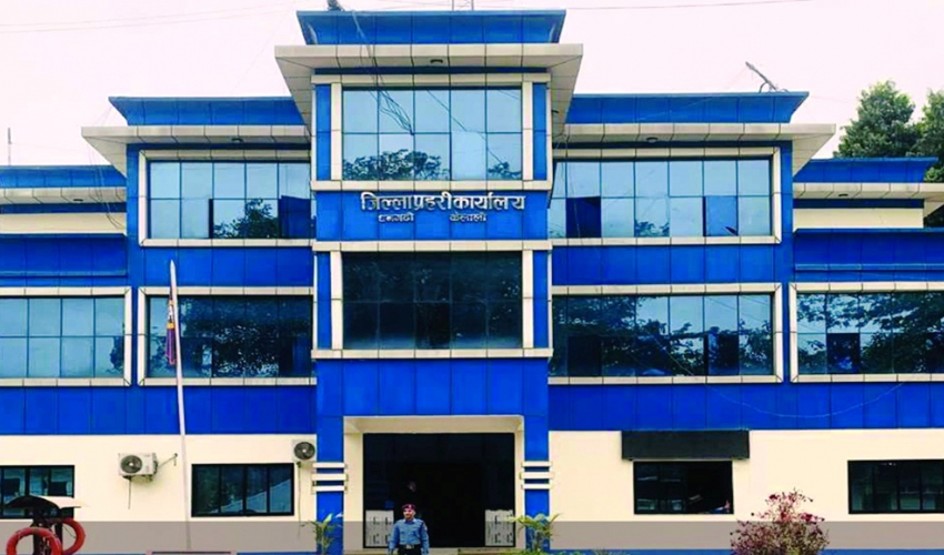 KAILALI-POLIE_us7GHKqZxL.jpg