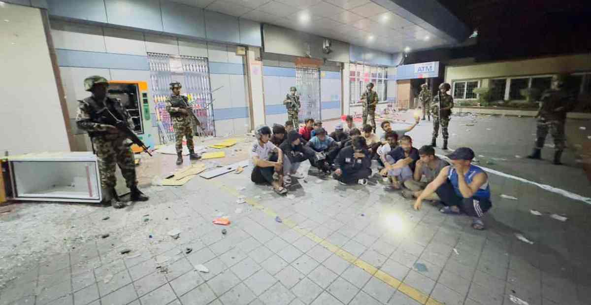 nepal-army-arrest.jpg